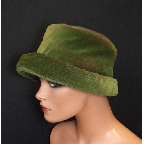 596 - Ladies Vintage Hats incl. Ricemans, Edward Mann, Bloody Foreland crocheted beret etc. (9)