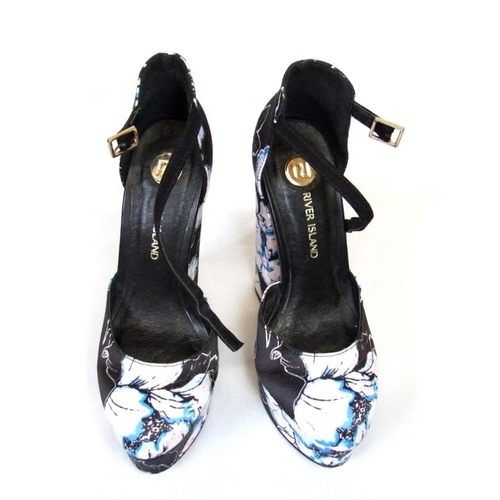 640 - Pair As New River Island Floral Platform Shoes size 4