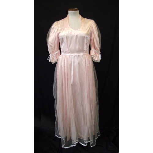 659 - 3 Vintage Prom/Ball Dresses (3)