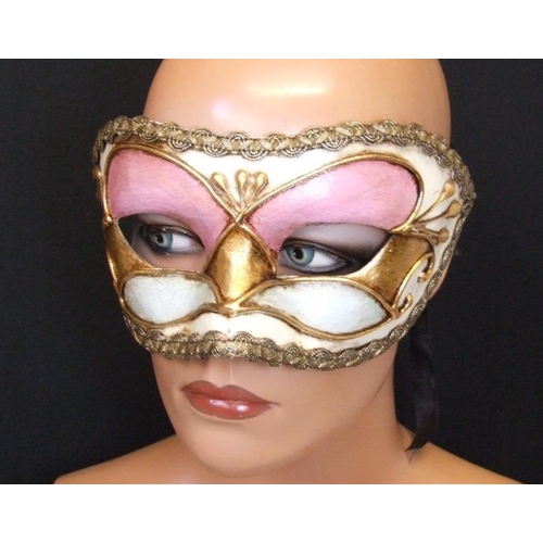 708 - 4 Venetian Masks incl. 2 leather (4)