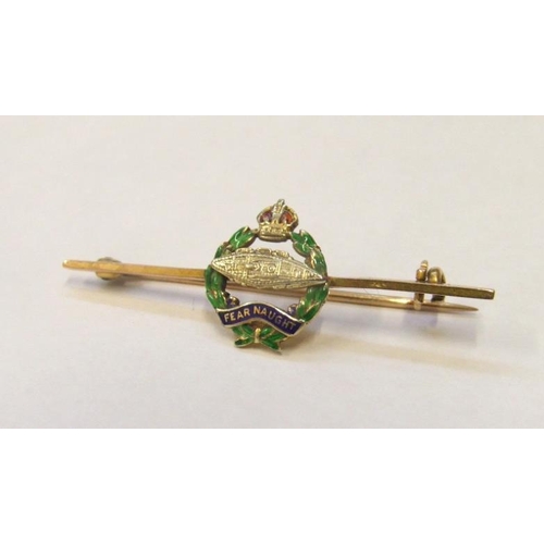 258 - 9ct Gold Sweetheart Brooch Tank Regiment with enamelled centre of leaves & crown & motto 'Fear Naugh... 