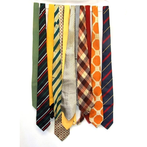 781 - Mens Vintage Ties incl. Munrospun, Moss Bros., Jose Piscador, Rene Chagal, Rakes, Austin Reed, Orry,... 