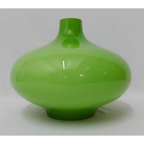 1641 - Green Glass Ceiling Light Shade with light fitting