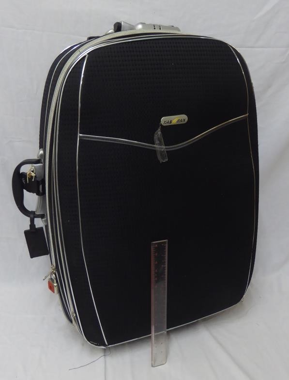 Large Masman Suitcase with extending handle with compass in handle on wheels