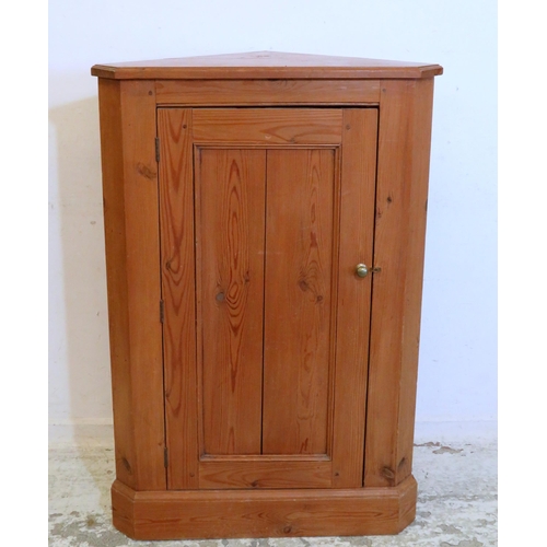 32 - Pine Floor Standing Corner Cabinet, plinth base, left hand hinged door, wooden shelves (A14/FWR)