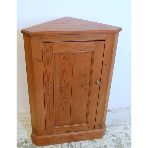 32 - Pine Floor Standing Corner Cabinet, plinth base, left hand hinged door, wooden shelves (A14/FWR)