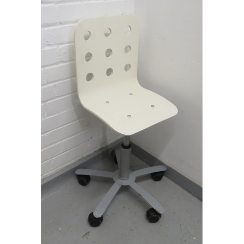 126 - White Swivel Chair (A3)