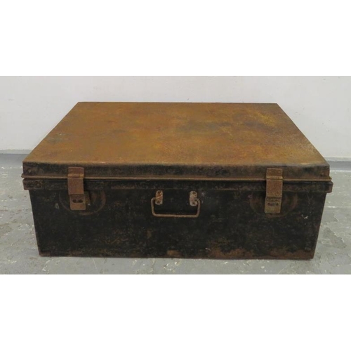 130 - Japanned Tinned Storage Trunk with clasp & carry handles (A8/9 B)