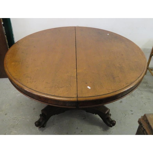 38 - Mahogany Circular Early Victorian Breakfast Table on Platform base with scroll supports (A6)
D:138 C... 