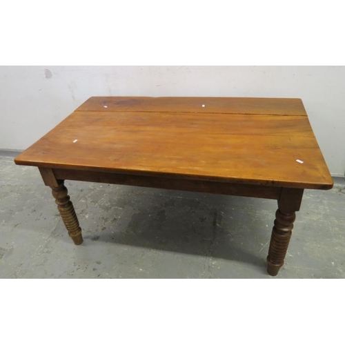 100 - Hardwood Coffee Table on turned supports approx. 130cm L x 76.5cm W x 60cm H (A7)
