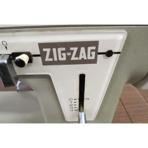 134 - Drop Flap Sewing Table with Zig Zag 365 Alfa Sewing Machine (A8)
