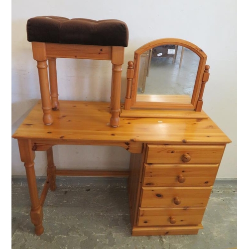 40 - Pine Dressing Table with 4 drawers to right hand pedestal approx. 105cm W x 45cm D x 74cm H with che... 