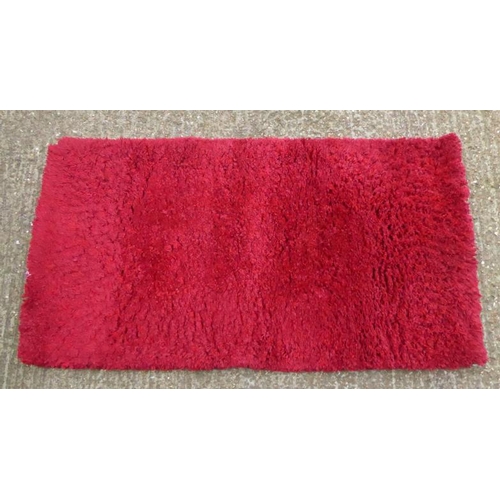 106A - Shaggy Ultra Red Rug, total weight 3.7kg, pile height 5cm, pile content 100%PP, size 80cm x 150cm (T... 