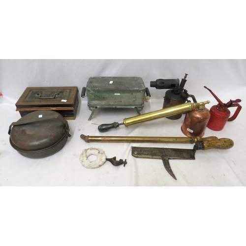 Blowtorch, pump, oil can, safety deposit box, food safes (1 Box)