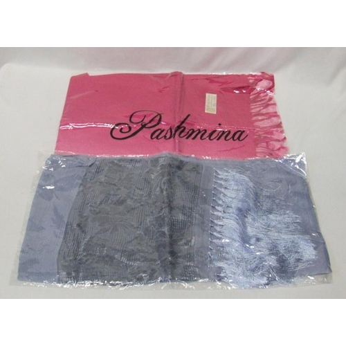 462 - 4 Ladies Pashminas/Shawls