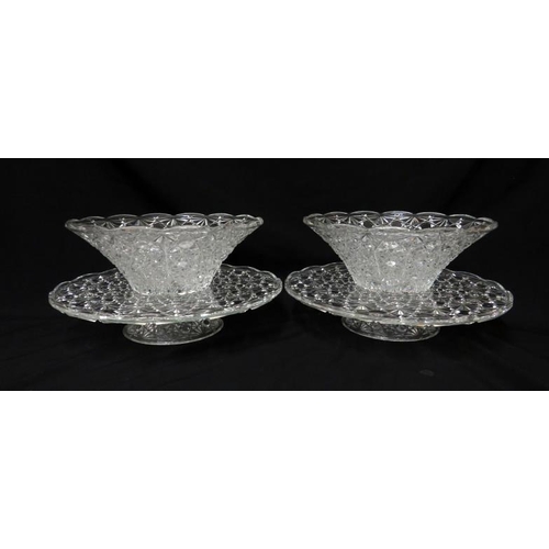 647 - 2 Glass Cake Stands & 2 Large Glass Bowls (4)