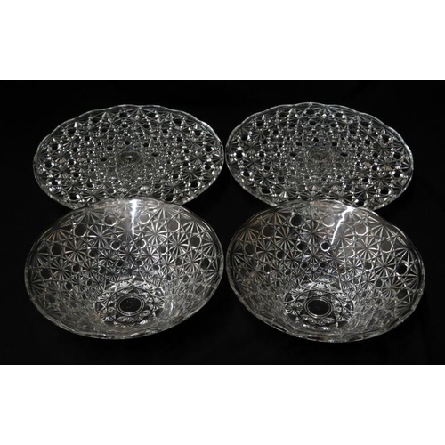 647 - 2 Glass Cake Stands & 2 Large Glass Bowls (4)