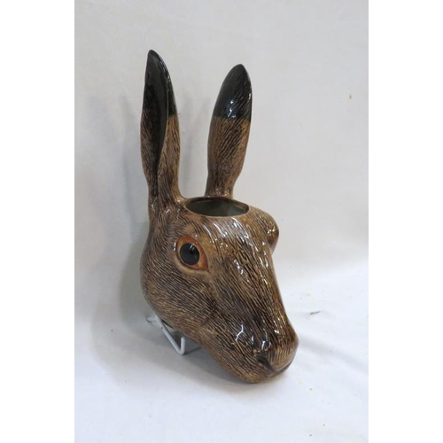 595 - Quail Hare Wall Hanging Pot