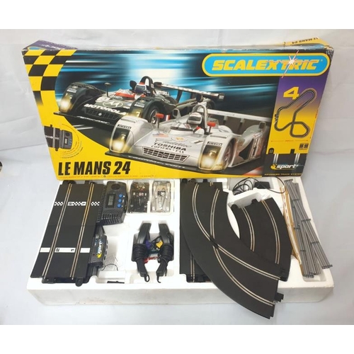 92 - Scalextric Le Mond 24 Track 4, boxed, set plus Ford Lotus Cortina & Fiat 500 (3)