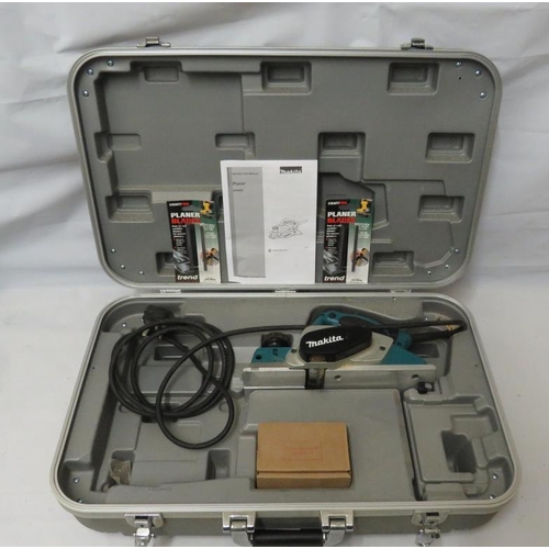 Makita Planer KP0800, boxed with blades UNTESTED