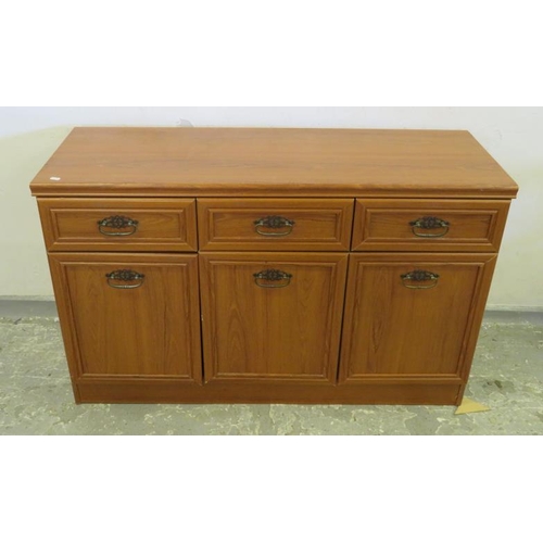 145 - 3 Door 3 Drawer modern Sideboard approx. 120cm W x 42cm D x 77cm H A8