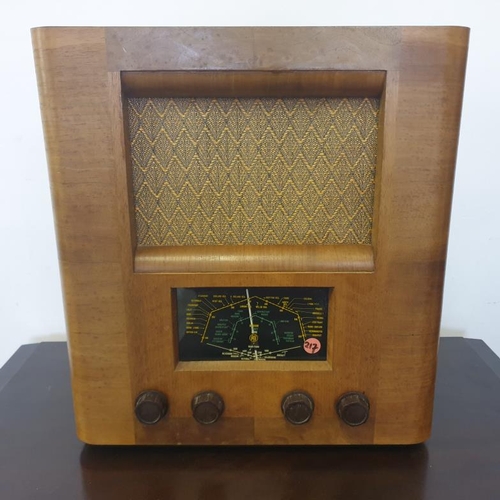 92 - Pye Walnut Table Top Radio. NOT TESTED   A2