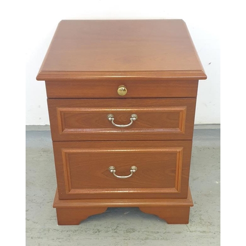 133 - Bedside Cabinet W:42.5xD:42.5xH:53cm    A4