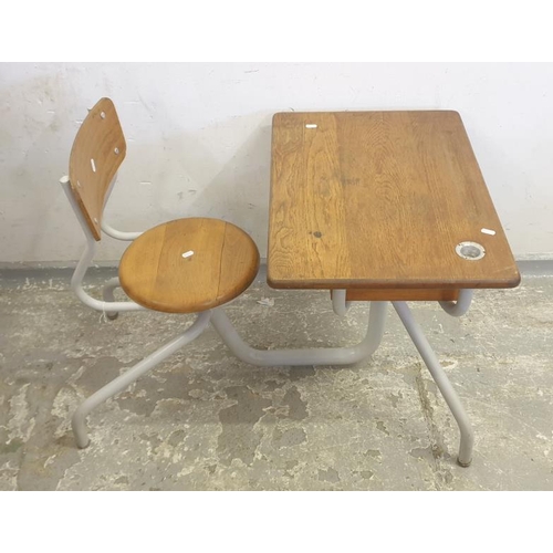 145 - Bureau d'ecolier French Style Childs School Desk & Chair (A10)