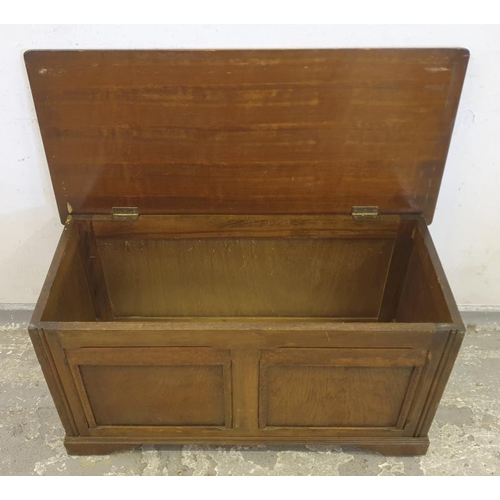 126 - Oak Chest/Ottoman, Twin Panel Front (A9)