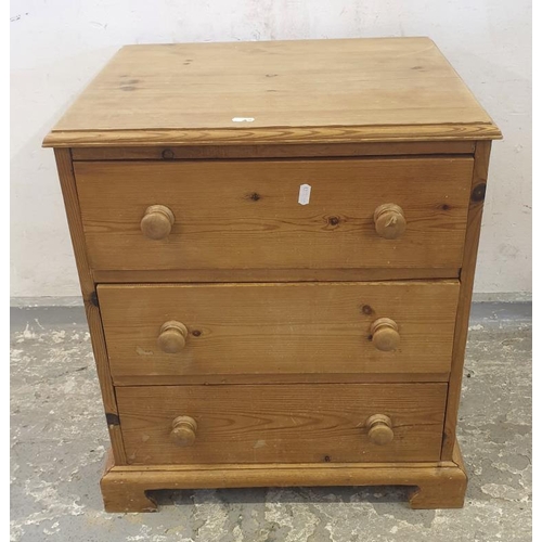 59 - Pair of Pine Bedside Cabinets with 3 drawers (A1)