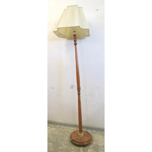 20 - Turned Wooden Standard Lamp with cream shade (A5)