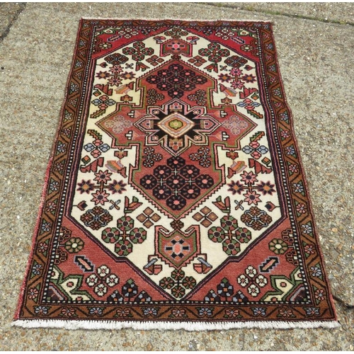 18A - Persian Rug, cream/red/orange, approx. 152cm x 100cm (BW)