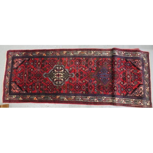 7A - Persian Rug/Carpet Runner, red/blue approx. 298xm 80cm