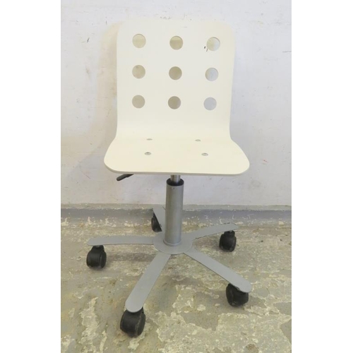 107 - Ikea Childs Desk & Chair on castors A8