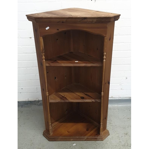 40 - Pine Corner Shelf/Cabinet A1