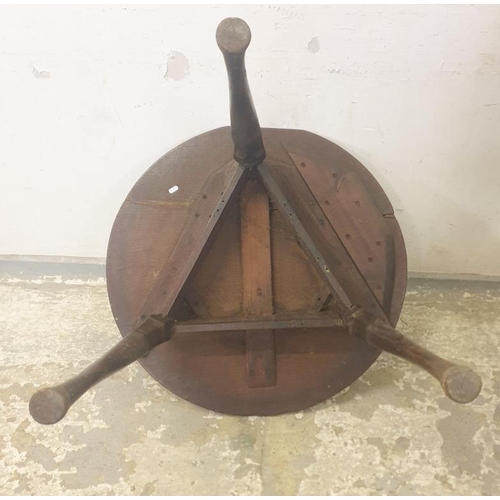 27 - C17th Rustic Fruitwood? Antique Oak Circular Topped Table approx. 75cm dia. on pad footed supports, ... 