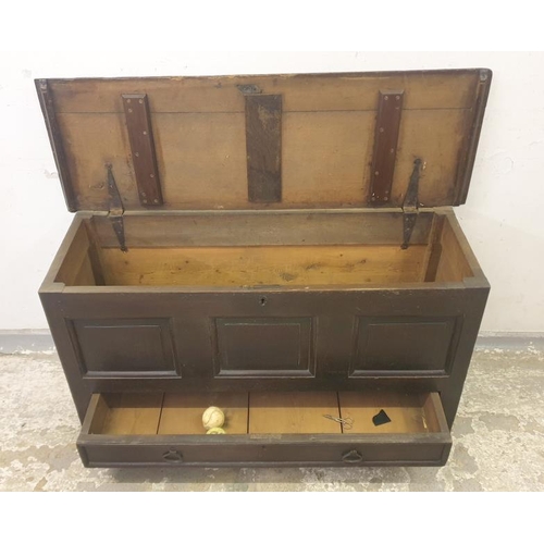 38 - C18th 3 Panel Mule Chest/Oak Coffer, single, lift up top approx. 120cm x 40cm x 65cm A3