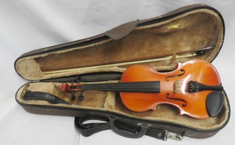 Shimro Stradivari no. 502 Brown Cased Violin