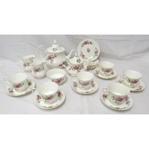 1421 - Royal Albert Moss Rose Tea Set incl. small teapot, large teapot, 2 milk jugs, 6 cups, saucers, tea p... 