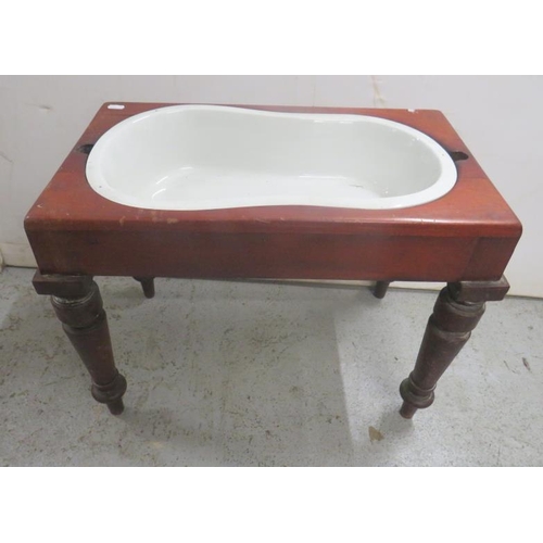 5 - Victorian C19th Mahogany Bidet with ceramic liner (no lid), turned supports, 58cm x 34cm x 42cm, A7