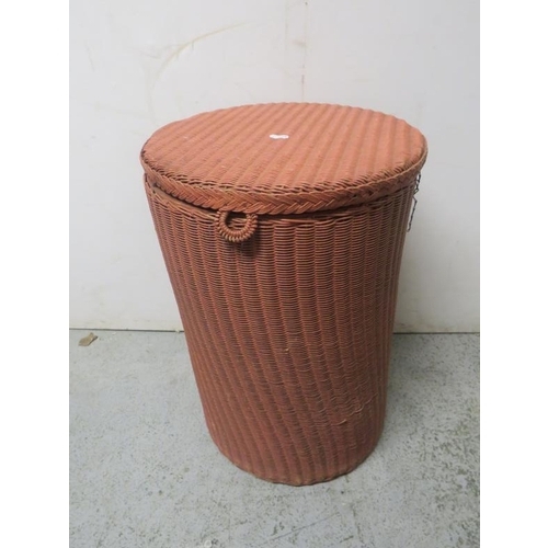 124 - Pink Circular Lloyd Loom Style Linen Basket (A7)