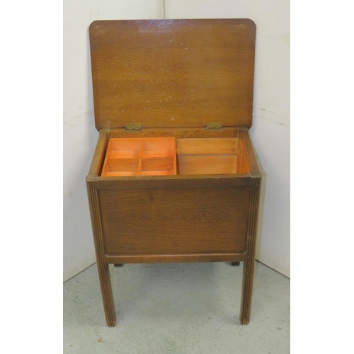 41 - Vintage Workbox/Sewing Box with tray to interior, lift up top approx. 52cm x 36cm x 59cm (A2)