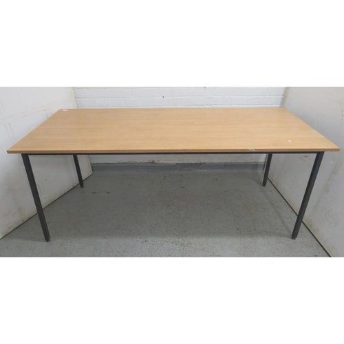 48 - Worktable/Desk approx. 178cm L x 75cm W x 73cm H (A3)