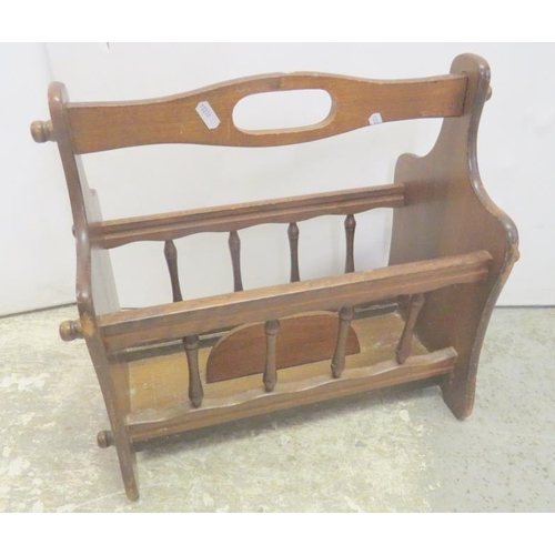 53A - Oak Magazine Rack with carrying handle to centre approx. 23cm D x 44cm W x 40cm H (A10)