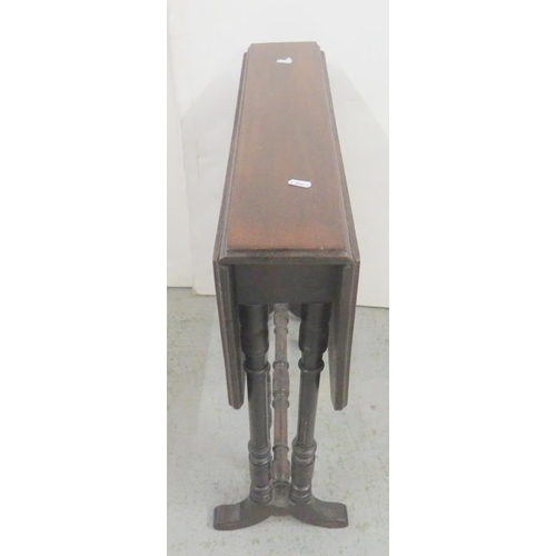 25 - Mahogany Drop Flap Pembroke Table, drop flap with gate leg action approx. 60cm x 12cm central sectio... 