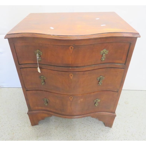 17 - Georgian Style Serpentine Fronted Chest of Drawers, 3 long drawers on bracket style supports approx.... 