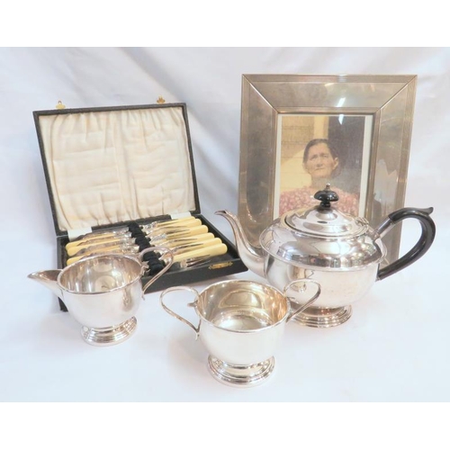 United Plate Silver Plated Tea Set teapot, 2 handled sugar bowl, milk ...