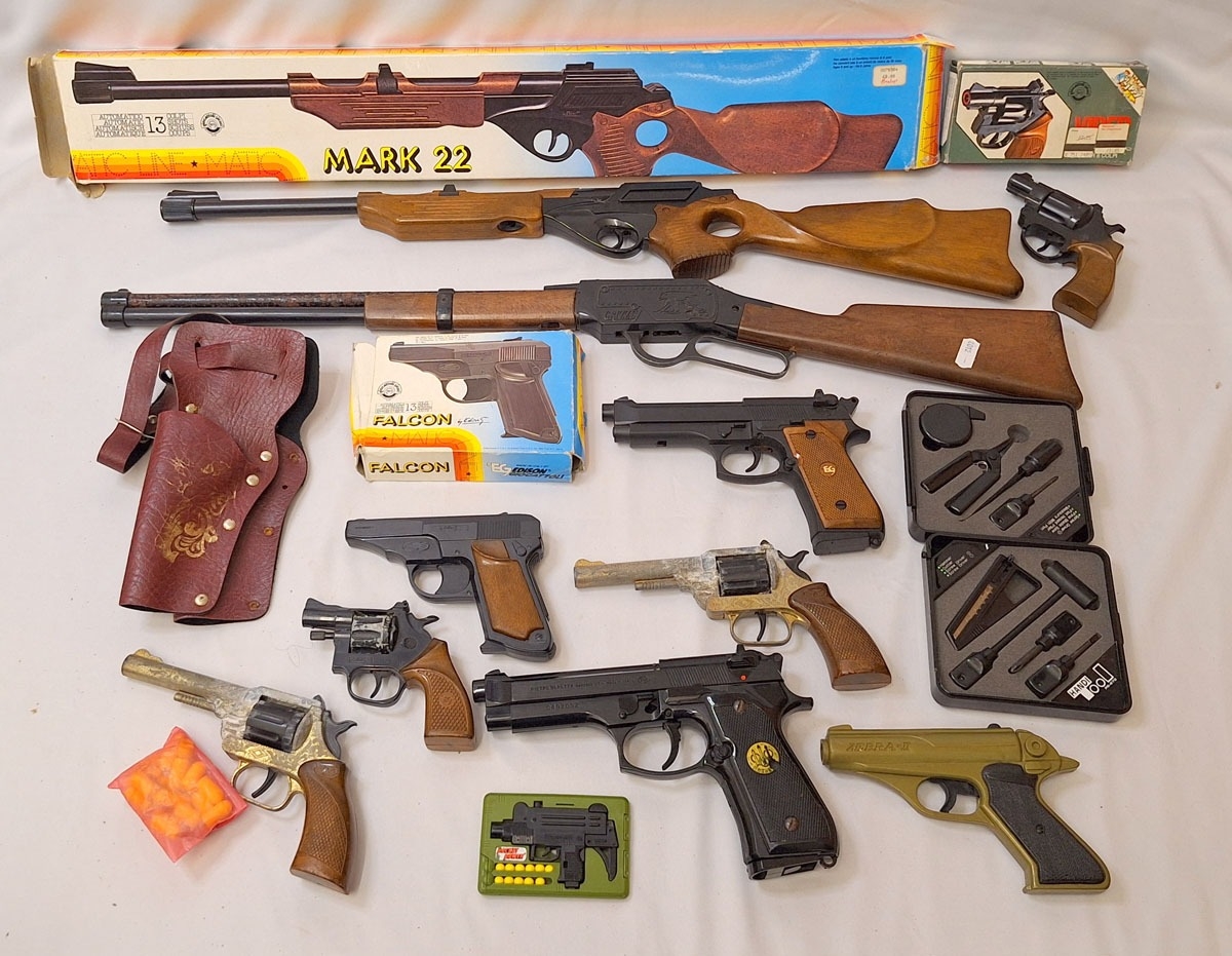 Box Cap Guns, various, 3 Edison, some boxed, 3 holsters & other guns ...