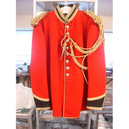 179 - A Lifeguards Musicians tunic fitted with epaulettes.: