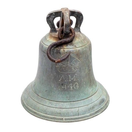 256 - A WWII Air Ministry 1940 'Battle of Britain' Scramble bell: crown top with iron suspensions over bod... 